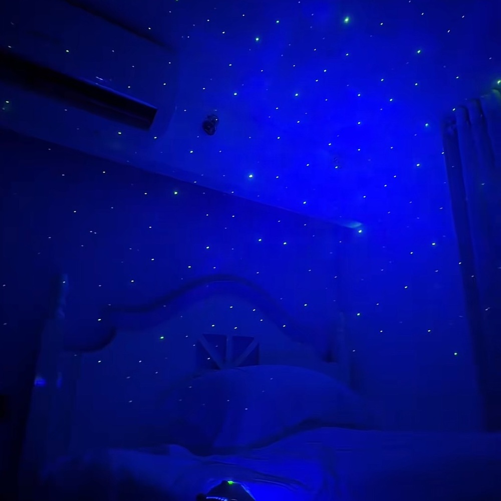 🤍New astronaut Galaxy Nebula Star Projector Night Light Aurora Lamp🤍 - Picture 2 of 4